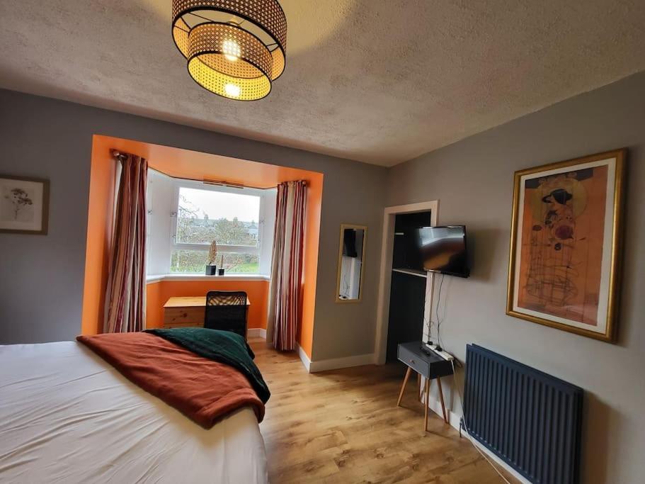 4 Bedroom Apts At Sensational Serviced Aberdeen- Powis Crescent *