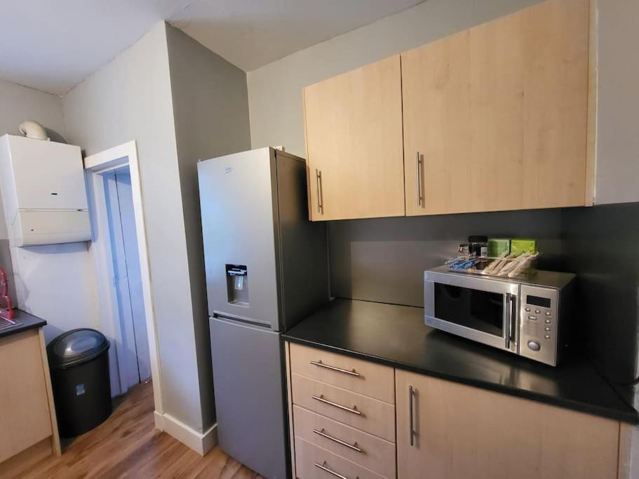 Apartment 4 Bedroom Apts At Sensational Serviced Aberdeen- Powis Crescent