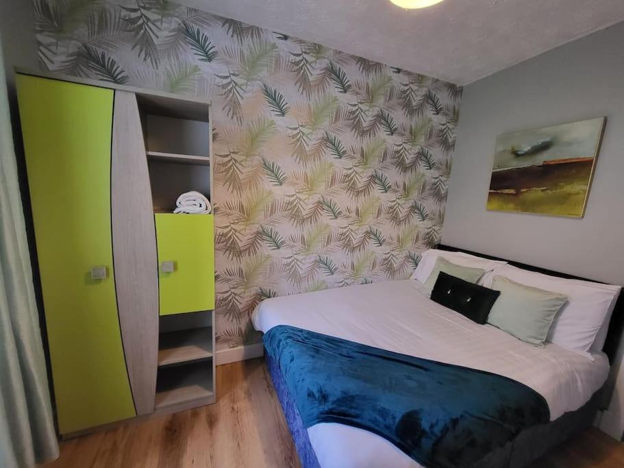 4 Bedroom Apts At Sensational Serviced Aberdeen- Powis Crescent * Aberdeen