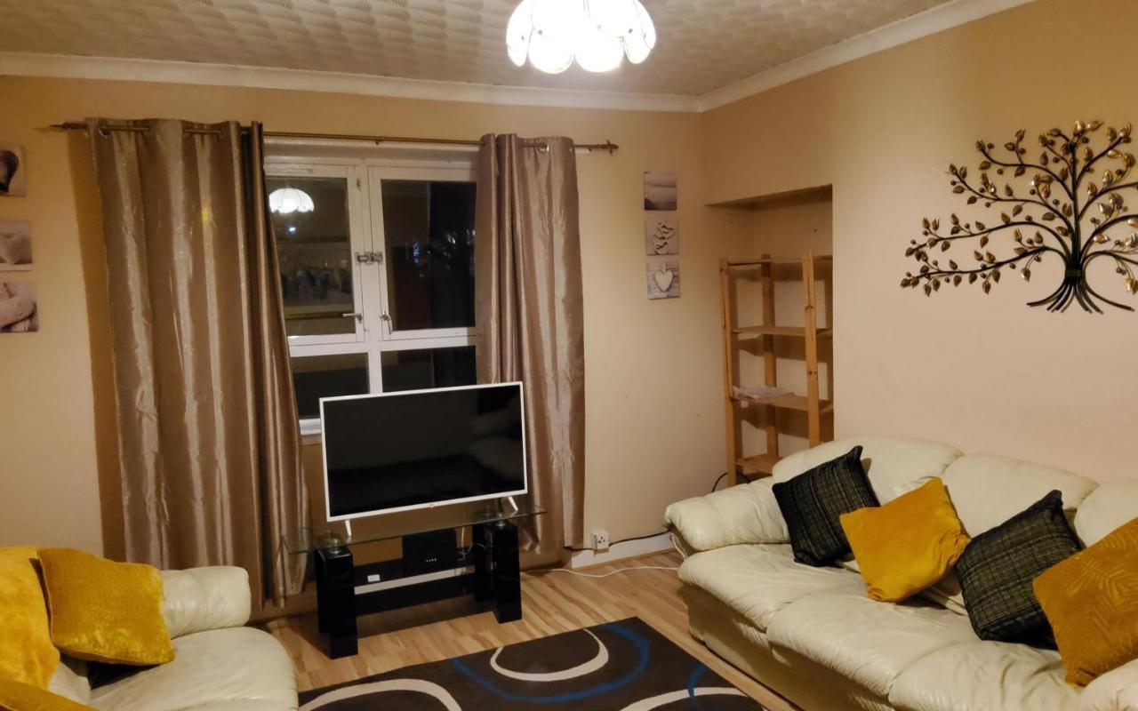 4 Bedroom Apts At Sensational Serviced Aberdeen- Powis Crescent Apartment