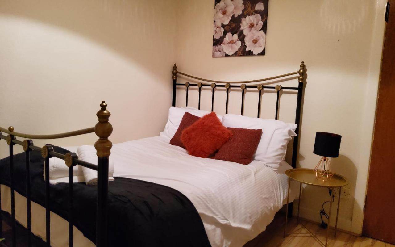 4 Bedroom Apts At Sensational Serviced Aberdeen- Powis Crescent